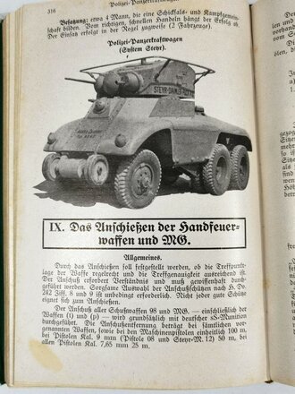 Polizei III.Reich " Waffentechnischer Leitfaden für die Ordnungspolizei" datiert 1941. Komplett, gebraucht, stockfleckig, 488 Seiten