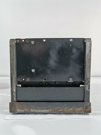 Netzanschlussgerät NA 6, für Kw.E.a und Lw.E.a. Luftwaffenblauer Originallack, Funktion nicht geprüft, Ln 27466