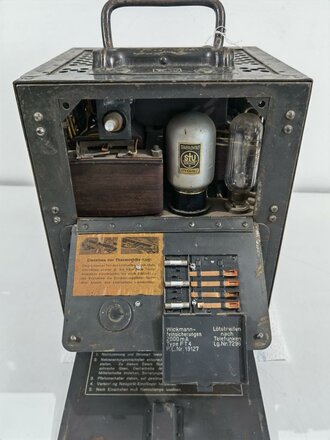 Netzanschlussgerät NA 6, für Kw.E.a und Lw.E.a. Luftwaffenblauer Originallack, Funktion nicht geprüft, Ln 27466