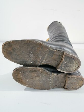 Paar Stiefel für Offiziere der Wehrmacht. Getragenes Paar, Sohlenlänge 28,5cm, mit Holzspannern