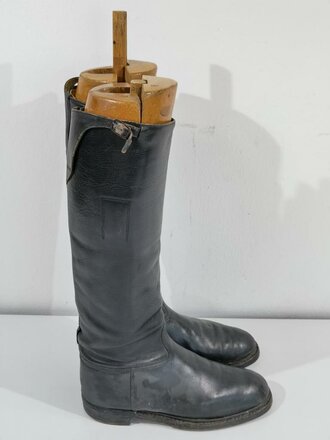 Paar Stiefel für Offiziere der Wehrmacht. Getragenes Paar, Sohlenlänge 28,5cm, mit Holzspannern