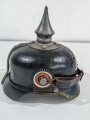 Preußen, Pickelhaube für Mannschaften. Vorderschiene ergänzt, Kinnriemen Kopie, defektes Emblem beiliegend