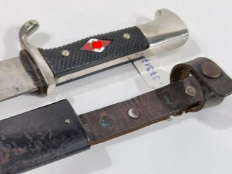 Fahrtenmesser für Angehörige der Hitler Jugend. Frühes Stück mit Devise von Anton Wingen Jr. Solingen, Scheide original lackiert