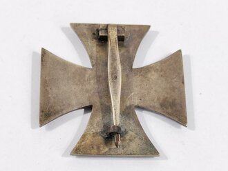 Eisernes Kreuz 1.Klasse 1939, Magnetisch, schwärzung des HK vollständig , Hersteller " 4"  für Steinhauer & Lück, Lüdenscheid