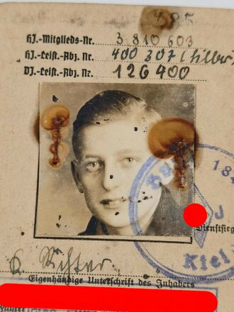 Hitler Jugend Führerausweis eines Angehörigen aus Kiel, dazu die Abnahmeberechtigung für das DJ Leistungsabzeichen