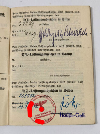 Leistungsbuch Hitler Jugend für einen Angehörigen aus Wanne-Eickel, eingetragenes HJ Leistungsabzeichen in Eisen und Silber