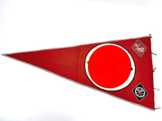 NSKK großer Stander der Motorstandarte 13/M97. Alles original vernäht, leichter Mottenschaden, Maße 57,5 x 116cm