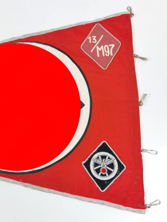 NSKK großer Stander der Motorstandarte 13/M97. Alles original vernäht, leichter Mottenschaden, Maße 57,5 x 116cm