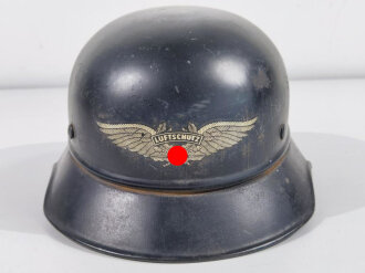 Stahlhelm Luftschutz. Originallack und Abzeichen. Als...