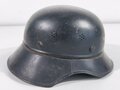 Stahlhelm Luftschutz. Originallack und Abzeichen. Als Innen futter ist ein Französisches Helmfutter verbaut, Kinnriemen aus Gummi