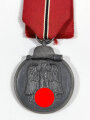 Medaille Winterschlacht im Osten am Band. Guter Zustand, in Tüte von Katz & Deyhle Pforzheim