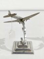 Flugzeugmodell aus Leichtmetall,  Gesamthöhe 12cm