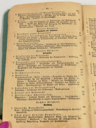 "Der Dienstunterricht im Heere, Ausgabe für den Schützen der Schützenkompanie" Jahrgang 1942, 343 Seiten, erste Seite fehlt