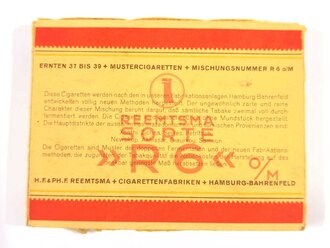 Pack Zigaretten " R6", ungeöffnet, Steuerbanderole mit Hakenkreuz