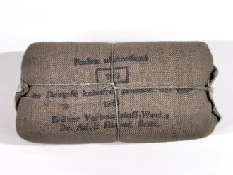 Verbandpäckchen Wehrmacht für die Tasche in der Feldbluse bzw. den Verbandkasten. Kleines Modell datiert 1943