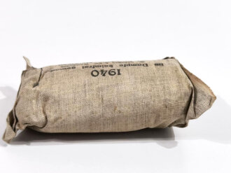 Verbandpäckchen Wehrmacht für die Tasche in der Feldbluse bzw. den Verbandkasten. Grosses Modell datiert 1940