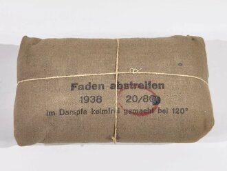 Verbandpäckchen Wehrmacht für die Tasche in der Feldbluse bzw. den Verbandkasten. Grosses Modell datiert 1938