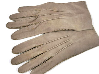 Paar Handschuhe für Offiziere aus Wildleder, leicht...