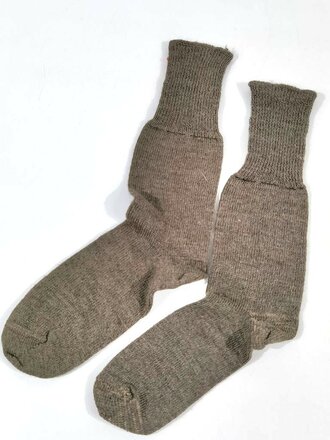 Paar feldgraue Wollsocken