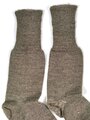 Paar feldgraue Wollsocken