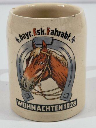 Bierkrug 0,5 Liter " 4.Bayr.Esk. Fahrabt. 4 Weihnachten 1928f"am Rand obe  leicht beschädigt , nicht gereinigt