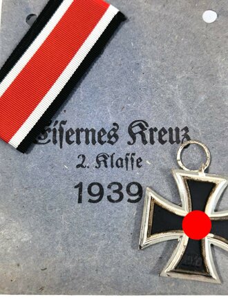 Eisernes Kreuz 2.Klasse 1939. Unmarkiertes, ungetragenes Stück in Tüte von Walter & Henlein Gablonz