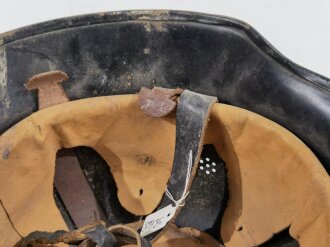 Stahlhelm Feuerwehr III.Reich. Originallack, ungereinigtes Stück