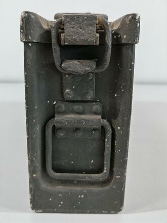 Gurtkasten für Maschinengewehr Wehrmacht aus Leichtmetall.datiert 1940, zum Teil überlackiertes Stück