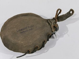 Feldflasche Deutsch 1.Weltkrieg, Bezug aus Ersatzmaterial mit undeutlich gestempeltem Hersteller "Emanuel Kahn Karlsruhe 1918"