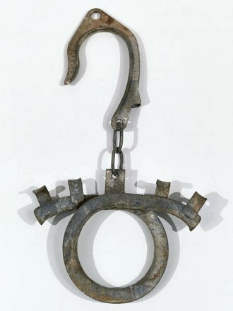 Abspannhaken für Feldfernkabel der Wehrmacht, datiert 1943, ungereinigtes Stück