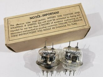 U.S. 1952 dated Electron Tube CRC-832A. Original box with 2 pcs, not tested