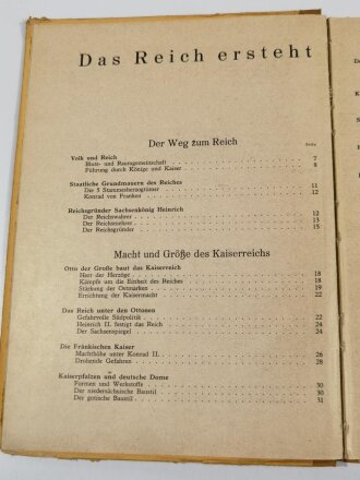 "Die ewige Straße" Geschichte unseres Volkes, vermutlich Schulbuch, datiert 1942 mit 161 Seiten