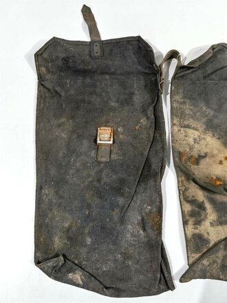 Beutel für Gewehrgranaten . Dunkelblaues, ungebrauchtes Stück mit starken Lagerspuren, ungereinigt