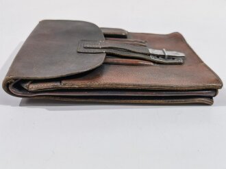 Kartentasche Wehrmacht, getragenes Stück in gutem Zustand
