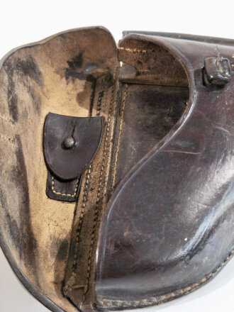 Koffertasche für P08 der Wehrmacht datiert 1939, in gutem Zustand, ungeschwärztes Stück