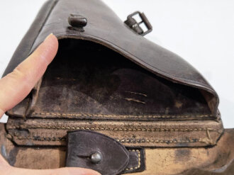 Koffertasche für P08 der Wehrmacht datiert 1939, in gutem Zustand, ungeschwärztes Stück