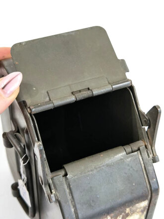 Patronenkasten 36 der Wehrmacht datiert 1940. Originallack, guter Zustand