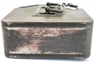 Patronenkasten 36 der Wehrmacht datiert 1940. Originallack, guter Zustand