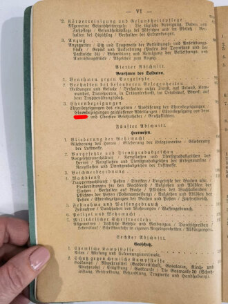 "Der Dienstunterricht im Heere, Ausgabe für den Schützen der Schützenkompanie" Jahrgang 1940, 332 Seiten, Einband fleckig