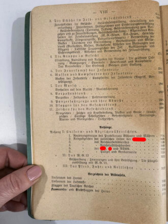 "Der Dienstunterricht im Heere, Ausgabe für den Schützen der Schützenkompanie" Jahrgang 1940, 332 Seiten, Einband fleckig