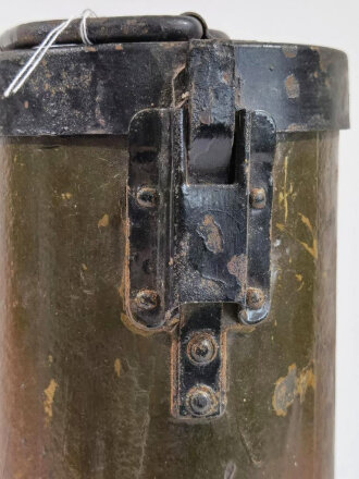 Transportbehälter aus Presspappe " Munition 10cm Nebelwerfer 35"  datiert 1943