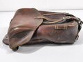 Packtasche für Berittene datiert 1936. Leder weich, aus der Form geraten, leicht zu verbessern