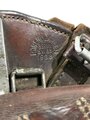 Packtasche für Berittene datiert 1936. Leder weich, aus der Form geraten, leicht zu verbessern