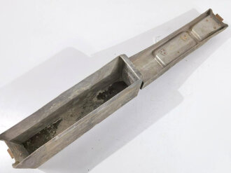 Gurtkasten für Maschinengewehr Wehrmacht aus Aluminium, datiert 1940. Originallack, ungereinigtes Stück