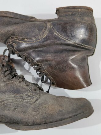 Paar Halbschuhe für Mannschaften der Wehrmacht. Vorschriftsmäßiges Paar, ungereinigt. Sohlenlänge 28,5cm