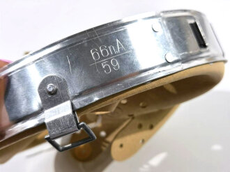 REPRODUKTION ,Stahlhelm Innenfutter Wehrmacht Modell 1935. Aluminiumring, Herstellerstempel  und Datum1938.  Kopfgrösse 59 für Glockengrösse 66. Sie erhalten 1 ( ein ) Stück