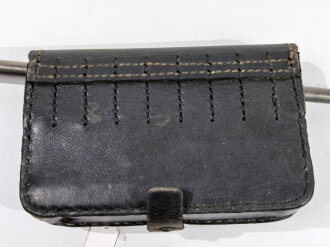 Gewindeschneider Wehrmacht für Fahnenschmied. Tasche aus Ersatzmaterial, die Schneidwerkzeuge datiert 1942, das Windeisen datiert 1941