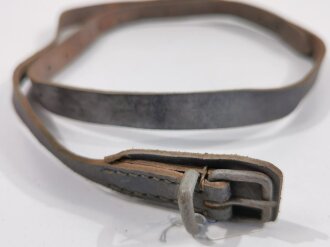 Bauchgurt für den Rucksack für Gebirgstruppen der Wehrmacht, ungetragenes Stück in gutem Zustand, leicht angetrocknet