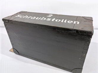 Transportkasten für Schraubstollen der Wehrmacht. Überlackiertes Stück.