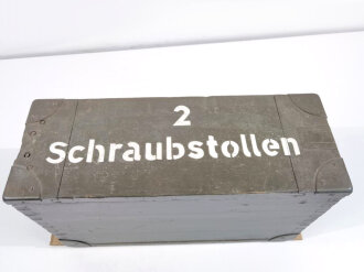 Transportkasten für Schraubstollen der Wehrmacht. Überlackiertes Stück.
